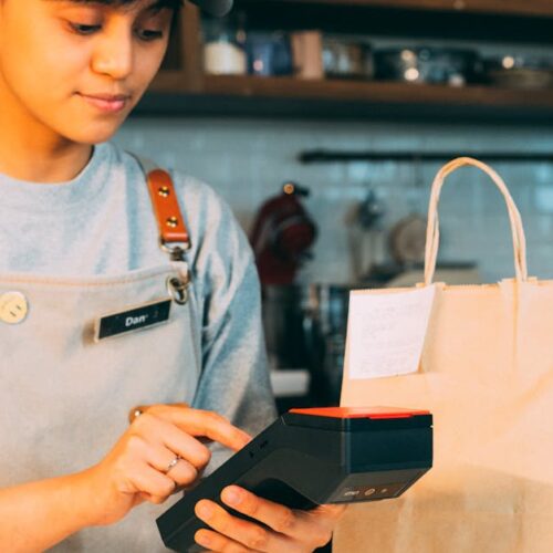 Casos de RSE en El Salvador: Impulso Joven y Formación Técnica