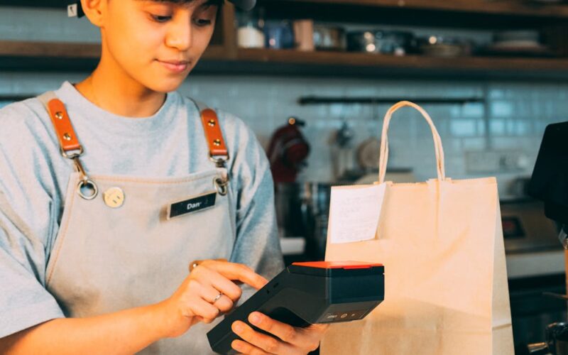 Casos de RSE en El Salvador: Impulso Joven y Formación Técnica